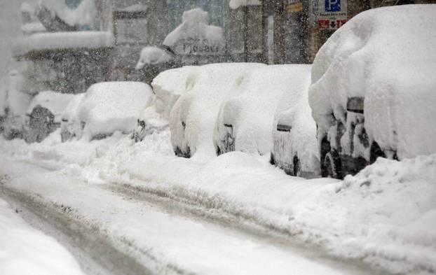 ARHIVA - Zagreb je 14. sije?nja 2013. bio zatrpan snijegom