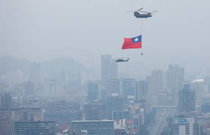 Tajvan produžuje vojni rok na godinu dana zbog Kine