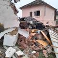 FOTO Sna&zcaron;na eksplozija u BiH: Gara&zcaron;a se uru&scaron;ila do temelja. U izgorenom autu prona&scaron;li tijelo!