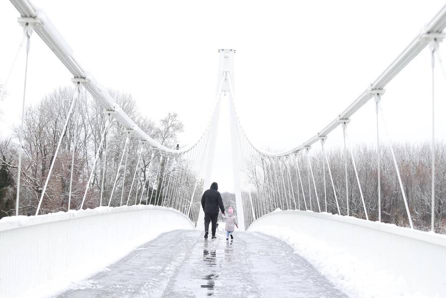 Snježni pokrivač je zabijelio je Osijek