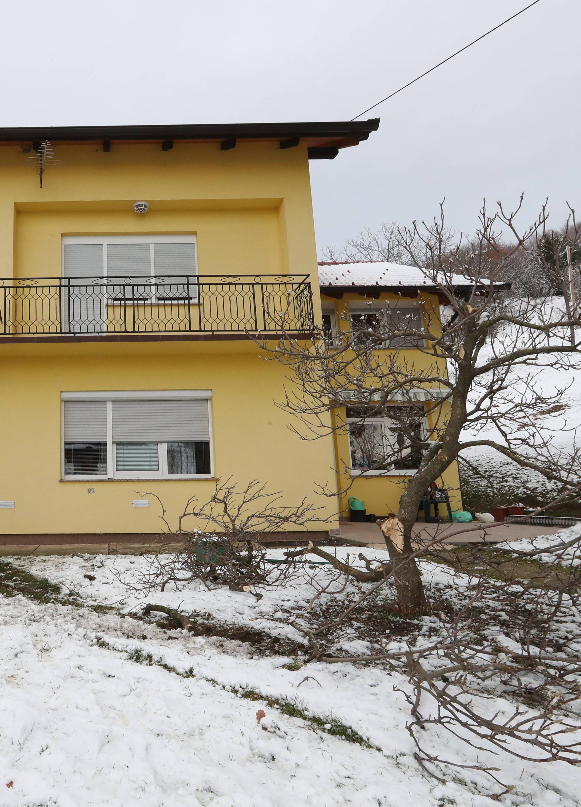 Upao im autom u kuću pa su mu skuhali kavu da se otrijezni