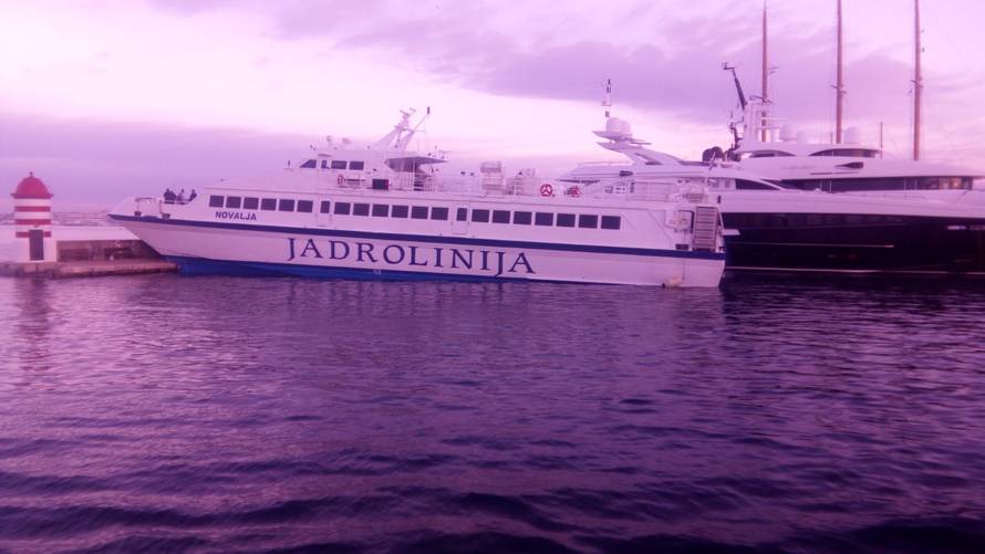 Katamaran se zabio u zadarsku luku: 'Skoro je udario u jahte!'