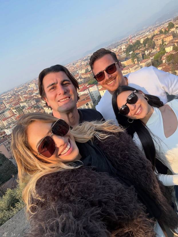 FOTO Talijanska voditeljica je konkurencija Diletti Leotti pred kamerama! Bila je i misica...