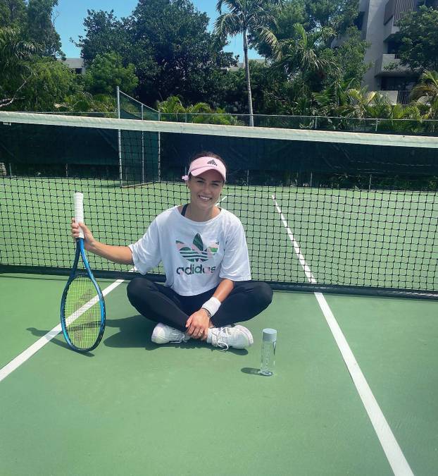 FOTO Teniska zvijezda uhodi poznatu Ruskinju! 'Stalno se javlja i zove me na spoj...'