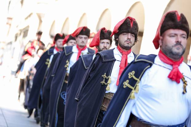 Proslava Dana grada Zagreba uz Kravat pukovniju na glavnom Trgu