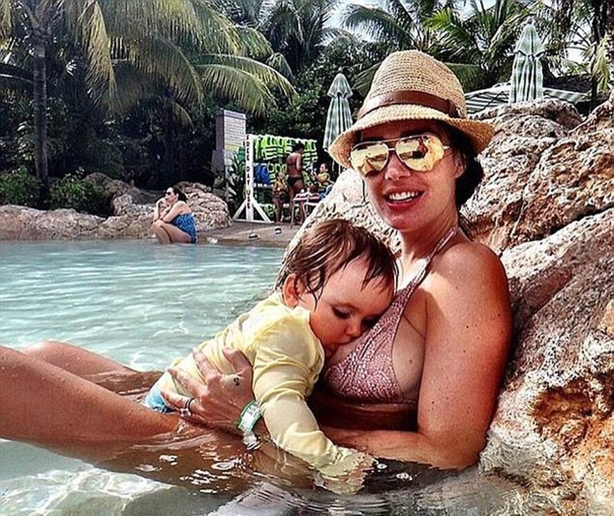 Brćkaju se u zlatnoj kadi, a poslužuje ih 'vojska' od 50 ljudi