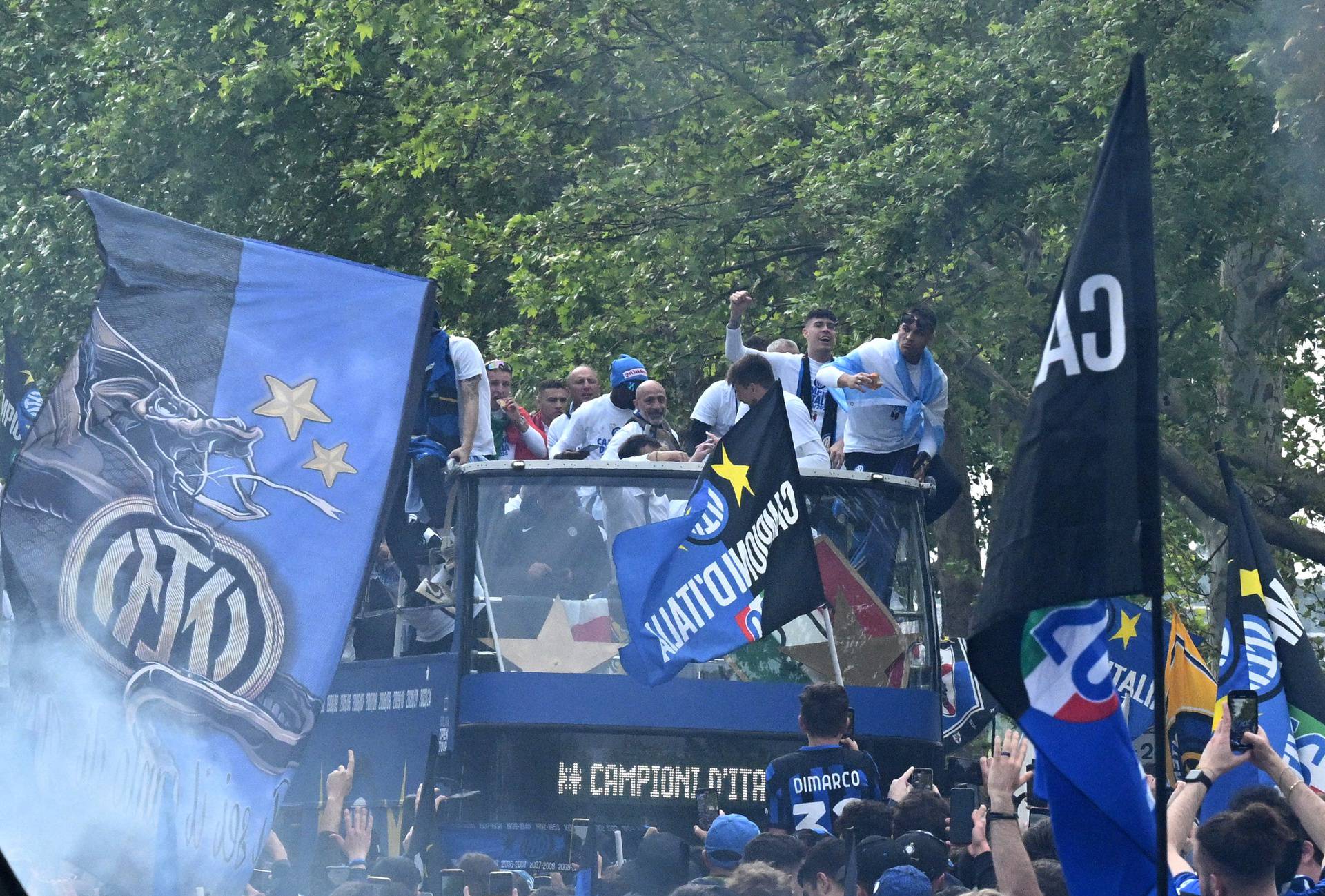 Serie A - Inter Milan celebrate winning Serie A