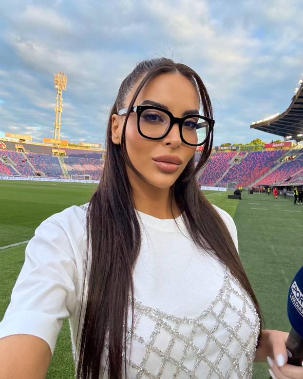 FOTO Zavela i Tottija i Mbappea. Sad mami poglede na terenima