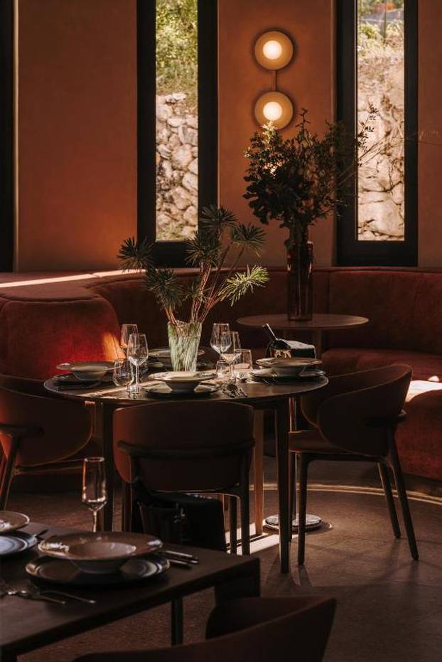 FOTO Suvremeni hotel u starom ribarskom mjestu na Ugljanu privlači ljubitelje mira i uživanja