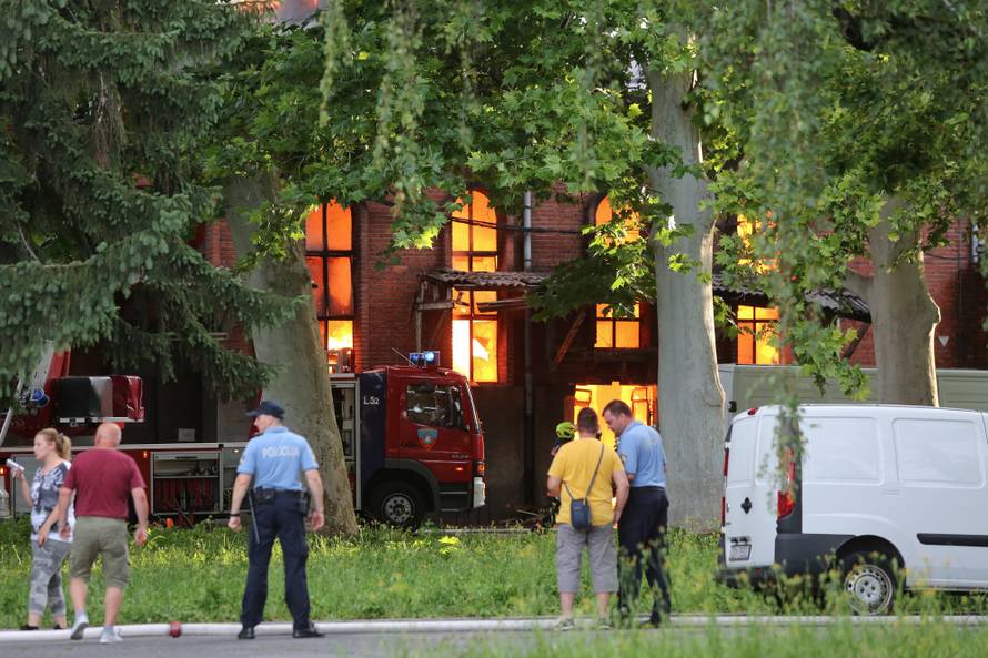 Požar u 'Staroj Zagrepčanki': Nad gradom se nadvio crni dim