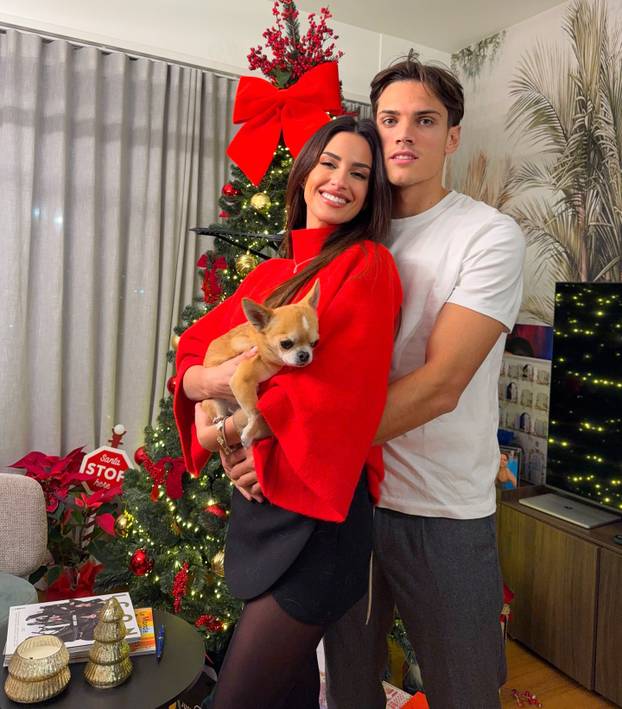 FOTO Modrićev suigrač ljubi 10 godina stariju bujnu voditeljicu