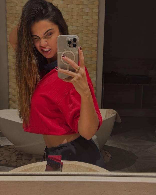 FOTO Koga ljubi Španjolac koji je podigao buru u Hrvatskoj? Vidjela je fotku i zaljubila se...