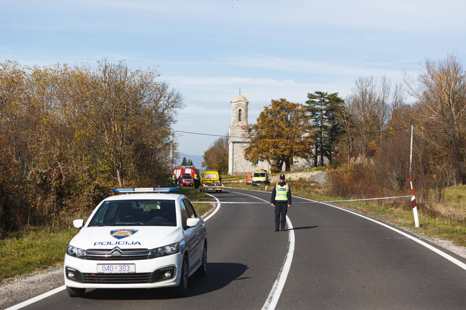 Jošani: Tri osobe poginule u frontalnom sudaru između dva automobila