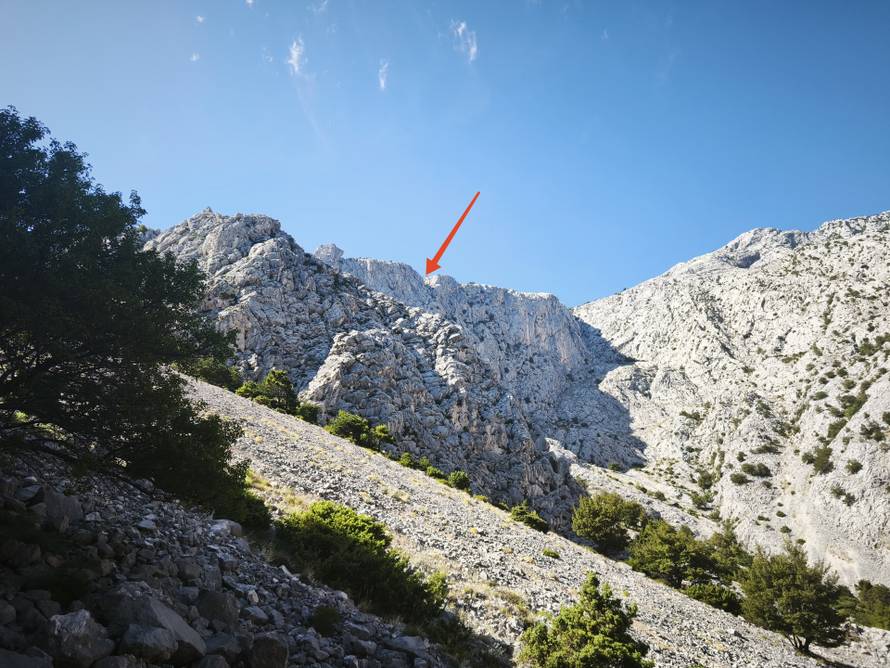 FOTO HGSS sa Sv. Ilije spašavao stranca koji se izgubio: 'Bio je iscrpljen, na suncu je preko 40'