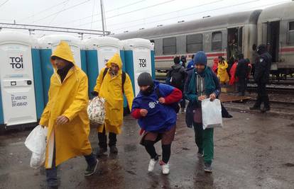 U Hrvatsku je u subotu ušlo više od dvije tisuće izbjeglica