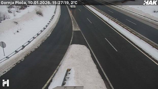 FOTO Pogledajte situaciju na autocestama: Snijeg još pada, stvara se poledica, ima i magle