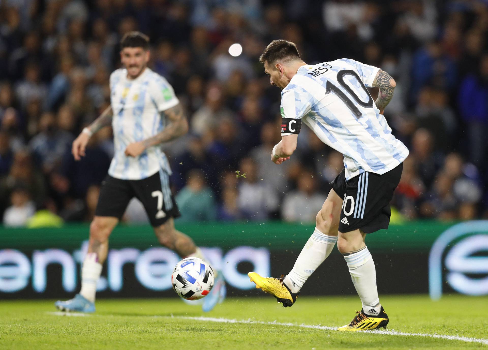 World Cup - South American Qualifiers - Argentina v Venezuela
