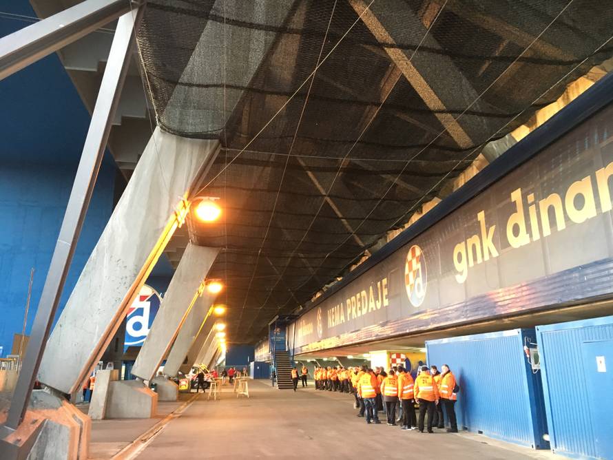 Maksimir se urušava?! Uefa: 'Hitno stavite zaštitnu mrežu!'