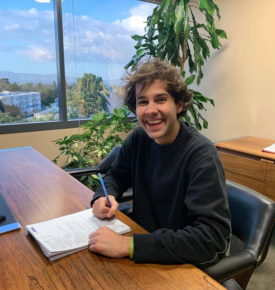 Zvijezda YouTubea: Ima samo 23 godine i 'teži' 47 mil. kuna