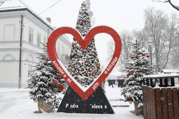 Prvi ovogodišnji snijeg u Bjelovaru