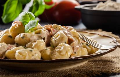 Njoki u finom umaku od gljiva