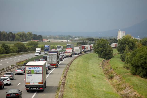 Zagreb: Gužva na obilaznici zbog prometne nesreće
