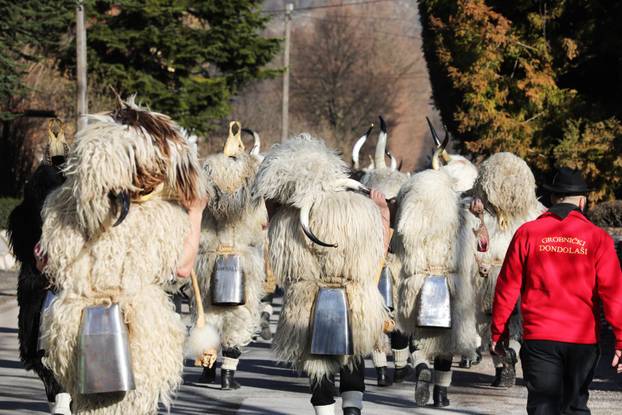Grobnički dondolaši obilaze sela na Grobinštini.