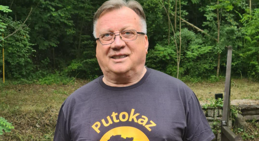 Najbliži na grobu Halida Bešlića godinu dana nakon njegove smrti: Evo što je rekao sin Dino