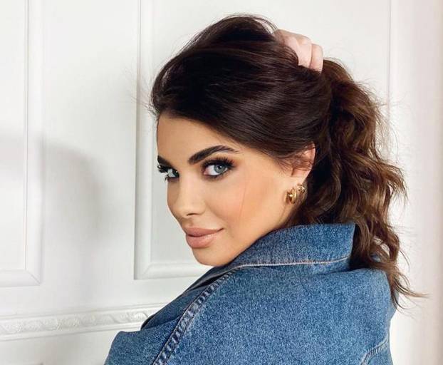 FOTO Koga ljubi Petković? Bila je to ljubav na prvi intervju, Iva ga je zavela pred kamerama