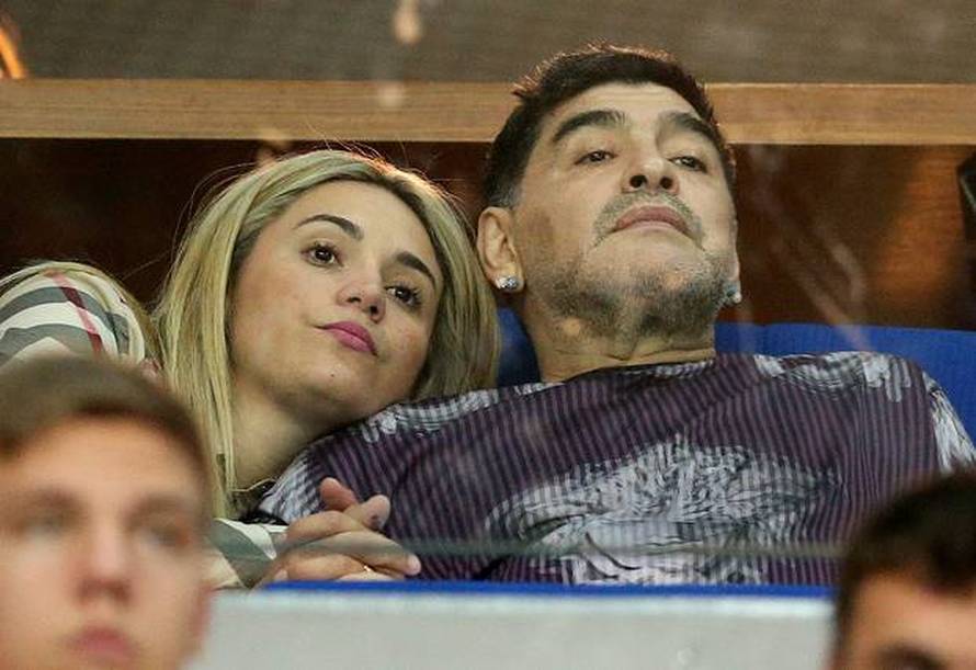 Maradonina bivša plakala pred kamerama: 'Njegova obitelj mi ne da da se oprostim od njega'