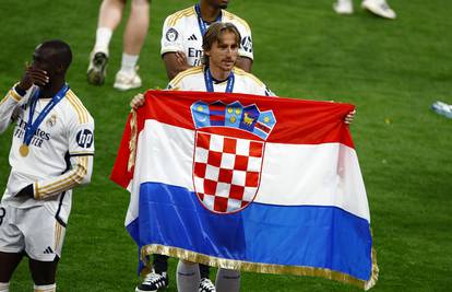 Modrić se susreo s Mourinhom i objavio fotke. 'Posebni' mu je ostavio srce, a Marcelo se divi