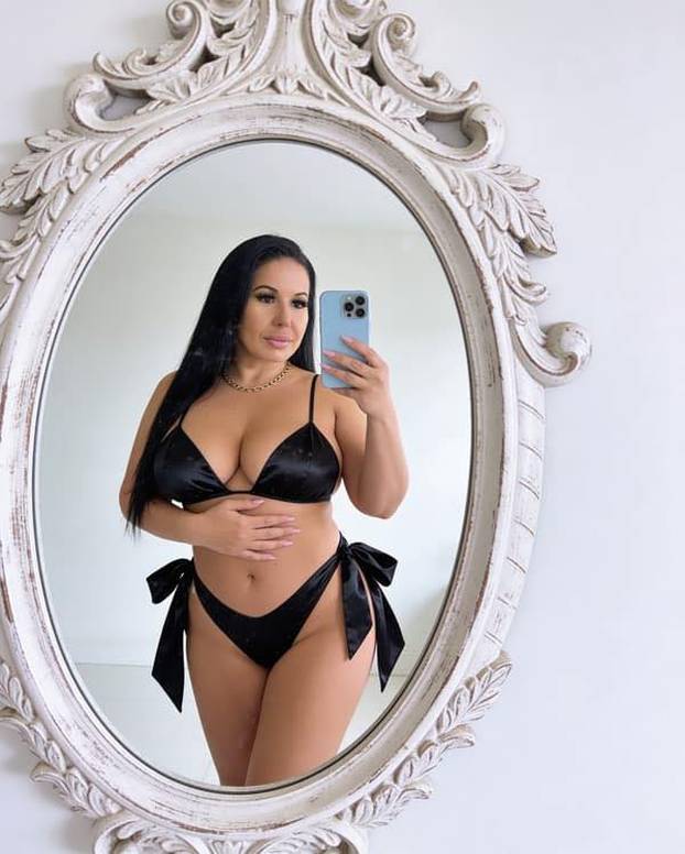 FOTO Bujna mama završila na platformi za odrasle: Kćeri sam uspjela isplatiti studij prava!