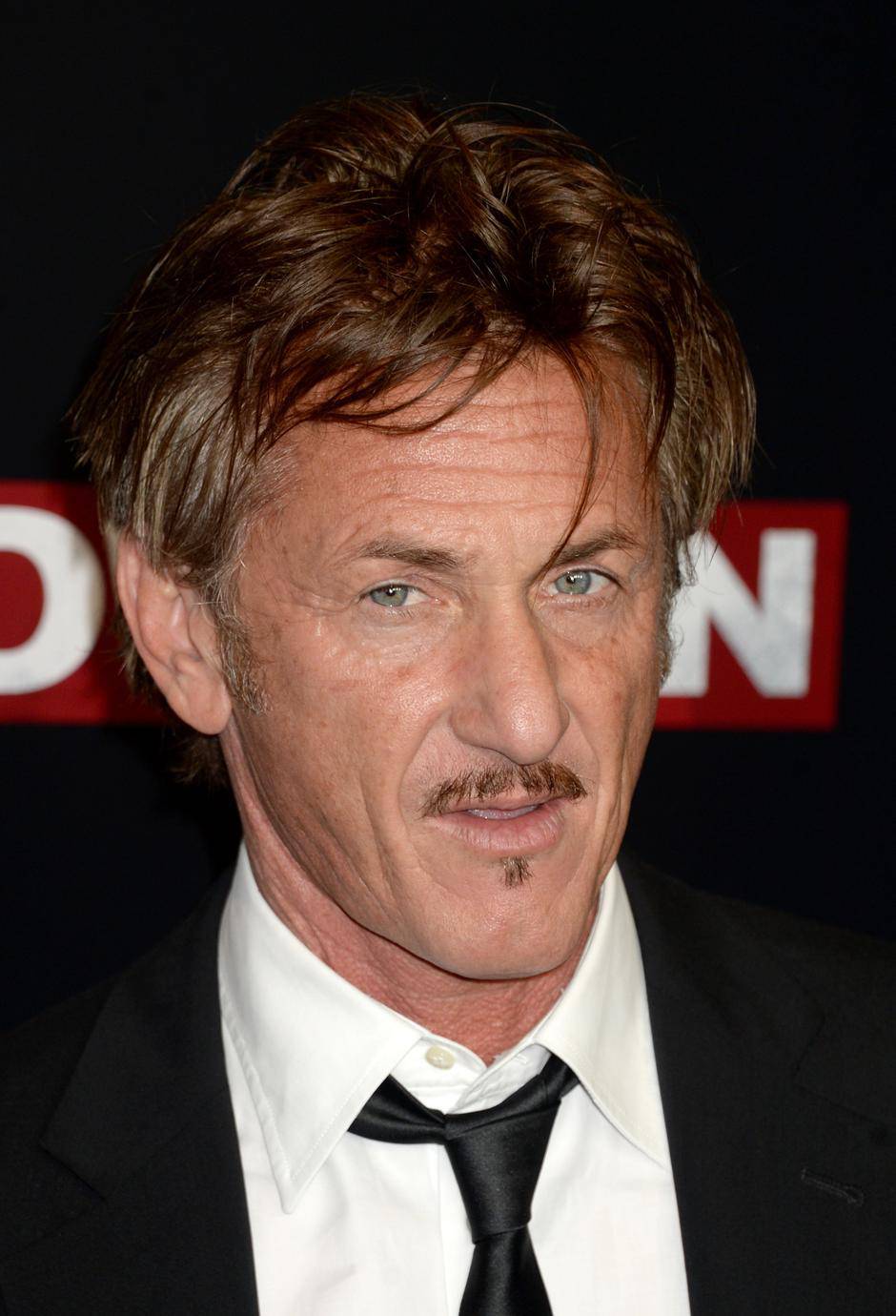 Treći brak Sean Penna raspao se nakon samo godinu dana, Leila (29) predala papire za razvod