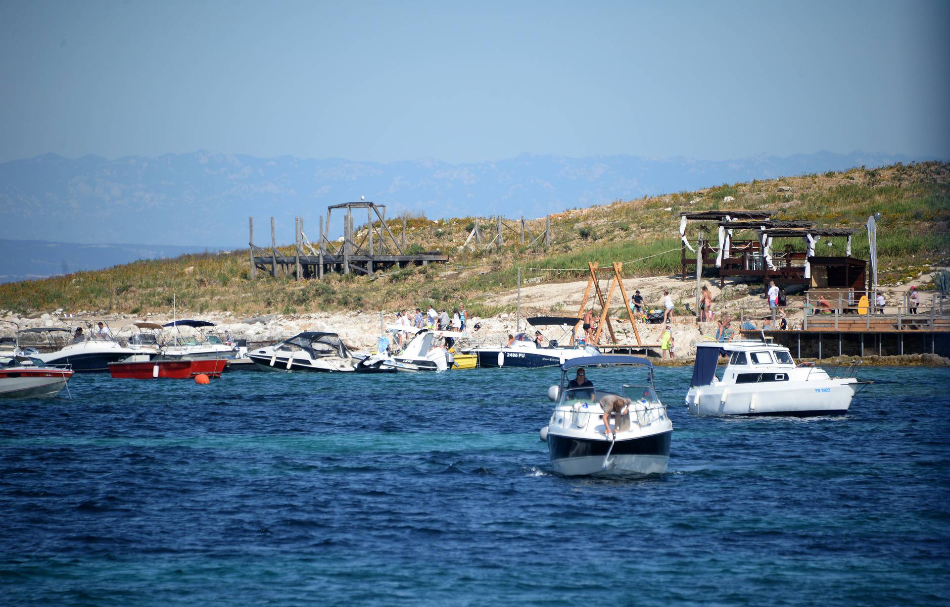 Otok Levan u medulinskom akvatoriju