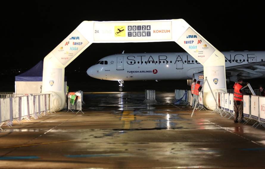 Pripreme u ZraÄnoj luci Franjo TuÄman uoÄi noÄne utrke 00:24