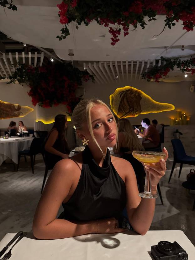 FOTO Bujna plavuša zavela je Vuškovićeva budućeg suigrača