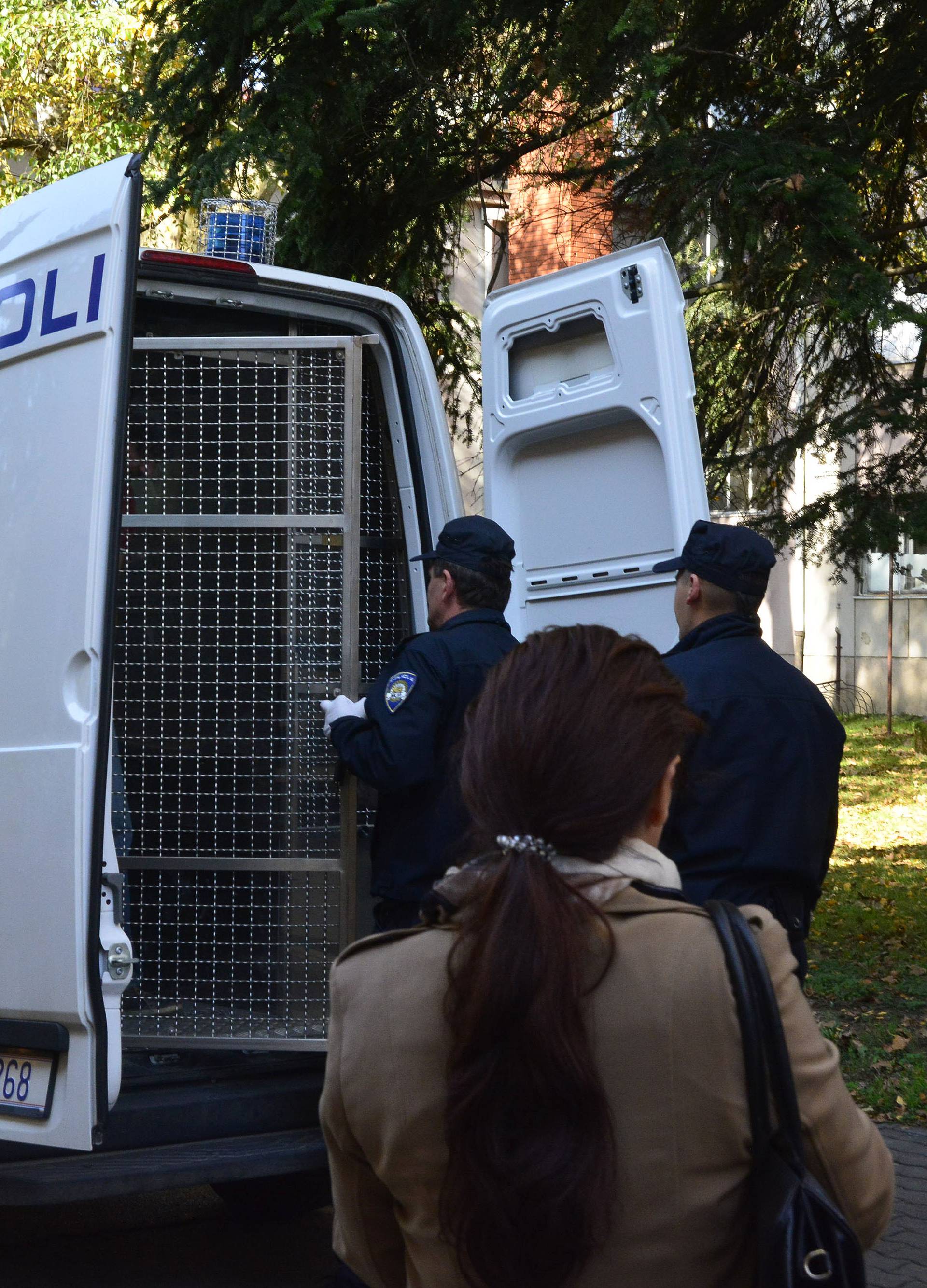 Priveli ga: Ovo je osumnjičeni za brutalna ubojstva u Brodu