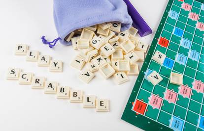 Zaigrajte Scrabble s ukućanima i prijateljima i super se zabavite