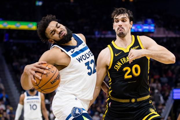 NBA: Minnesota Timberwolves at Golden State Warriors