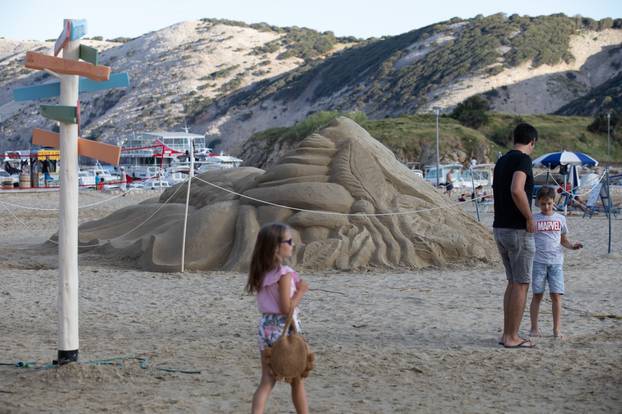 Završen je Festival skulptura u pijesku na Rajskoj plaži u Loparu na Rabu