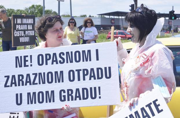 Sisak: Prosvjed GraÄanske inicijative "SiÅ¡Äani ne Å¾ele biti SmetliÅ¡Äani"