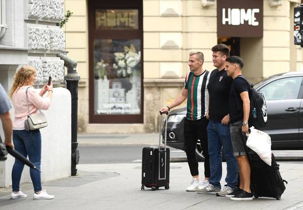 'Vatreni' pod maskama: Kovačić i Ćaleta jedini ih nosili, drugi ne