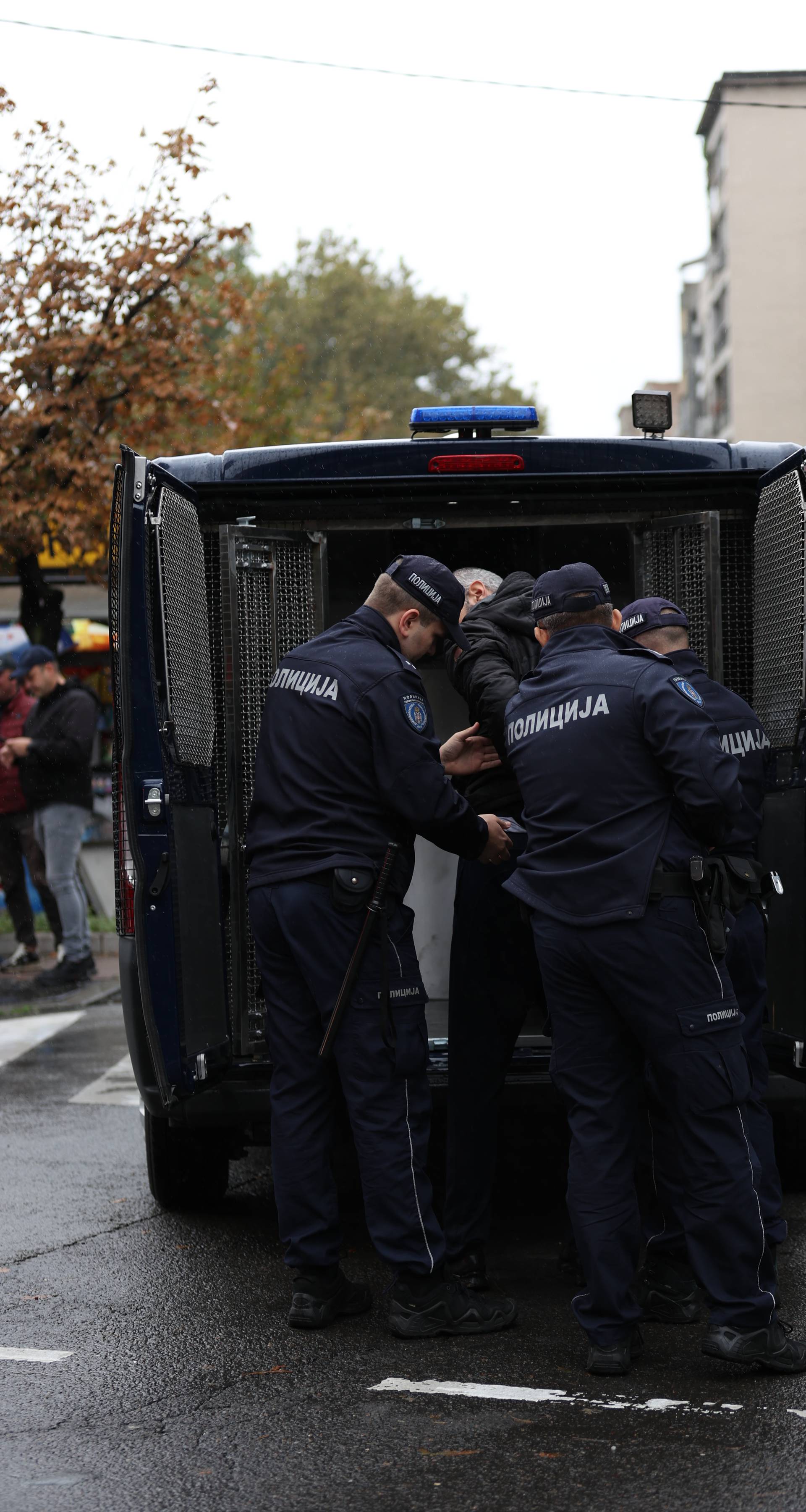 Beograd: Policija je blokirala protivnike Europrajda 