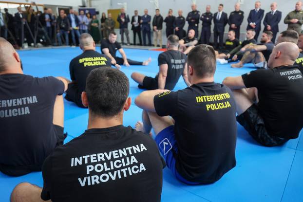 Zagreb: Ogledni trening Mirka Filipovića s pripadnicima specijalne i interventne policije