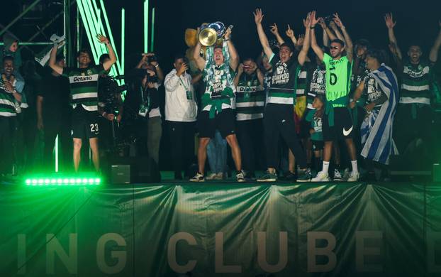 Primeira Liga - Sporting CP celebrate winning the Primeira Liga