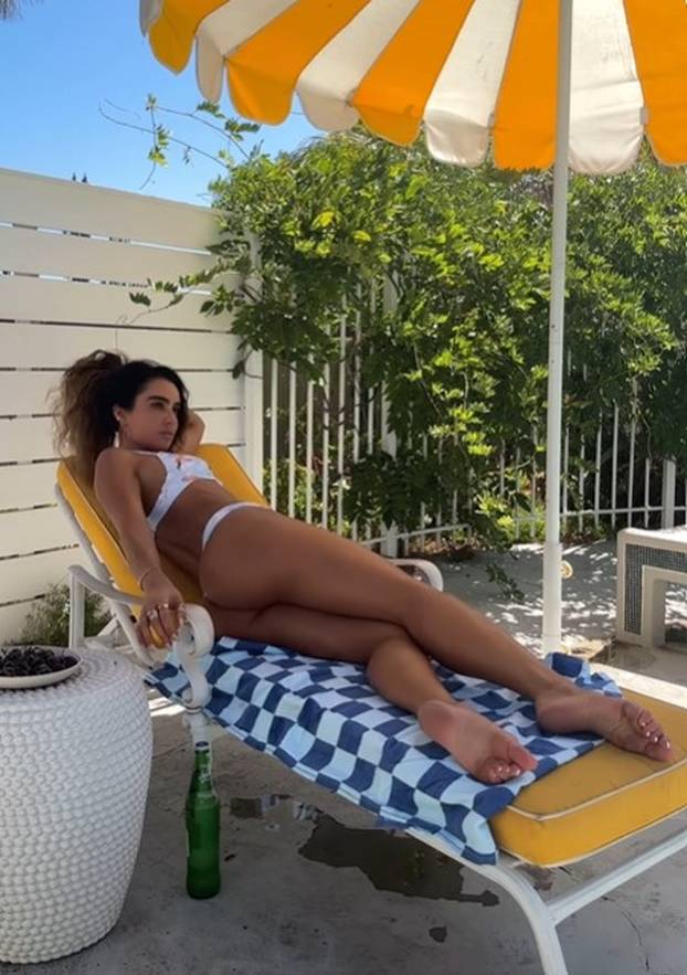 FOTO Zovu je boginjom tangica: 'Ovo je najbolja guza interneta'