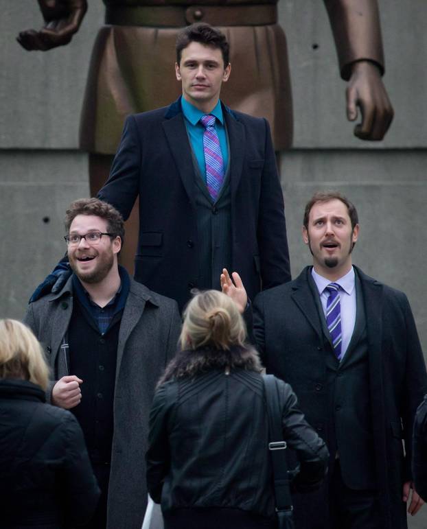 Vancouver: James Franco, Evan Goldberg i  Seth Rogen na snimanju filma  Interview