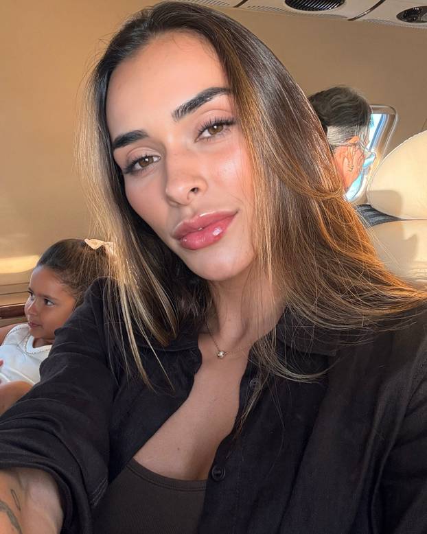 FOTO Realova zvijezda oženila atraktivnu influencericu. Imaju troje djece iz prethodnih veza