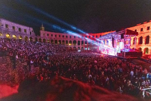 Koncert Tonija Cetinskog u pulskoj Areni