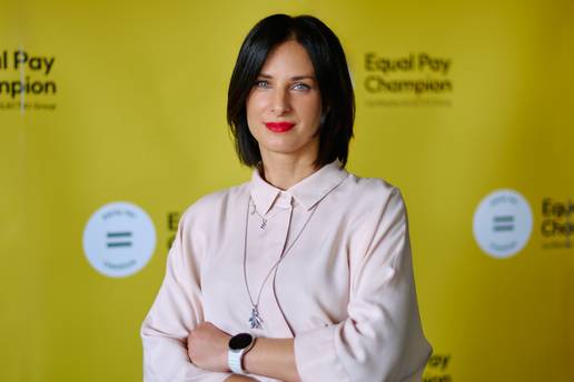 Rodna razlika u pla&cacute;ama u Hrvatskoj: Trendovi, izazovi i europski kontekst